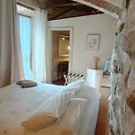 Il Pollaio Guests House Appartement *