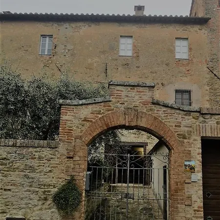 La Grotta Etrusca Guests House Appartamento *