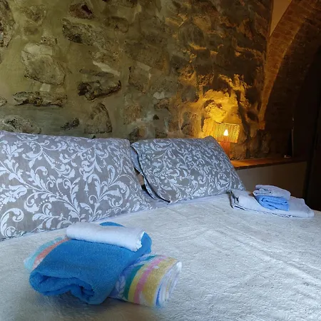 Appartamento La Grotta Etrusca Guests House