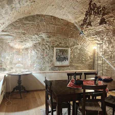 La Grotta Etrusca Guests House *