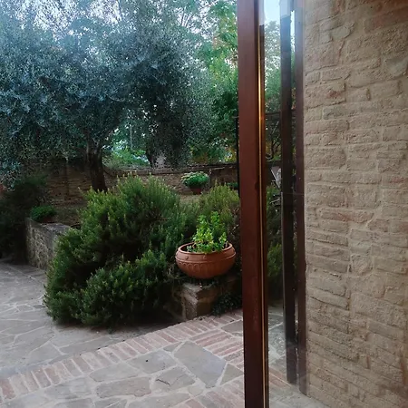Il Pollaio Guests House *